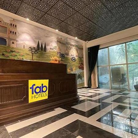 Fabhotel Prime The Seven Seeds New Delhi Exterior photo